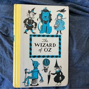 1944 L. Frank Baum The New Wizard of Oz hardcover junior deluxe editions.